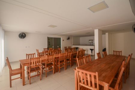 Apartamento para alugar com 70m², 2 quartos e 1 vagaÁrea comum - Salão de festas