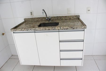 Apartamento à venda com 41m², 1 quarto e 1 vagaCozinha - Bancada
