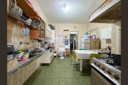 Casa para alugar com 217m², 4 quartos e 2 vagasCozinha