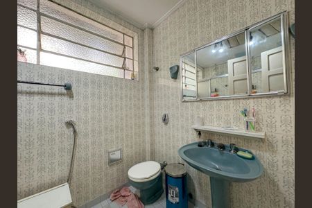 Casa para alugar com 217m², 4 quartos e 2 vagasBanheiro