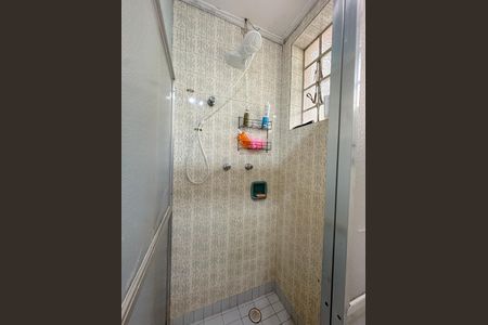 Casa para alugar com 217m², 4 quartos e 2 vagasBanheiro