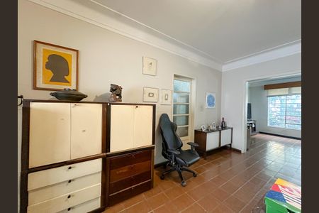 Casa para alugar com 217m², 4 quartos e 2 vagasSala