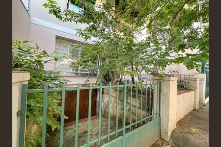 Casa para alugar com 217m², 4 quartos e 2 vagasFachada