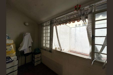 Casa para alugar com 217m², 4 quartos e 2 vagasSala