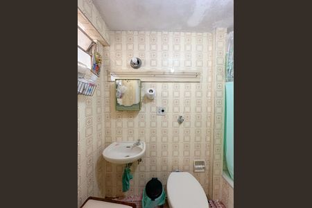 Casa para alugar com 217m², 4 quartos e 2 vagasBanheiro 1