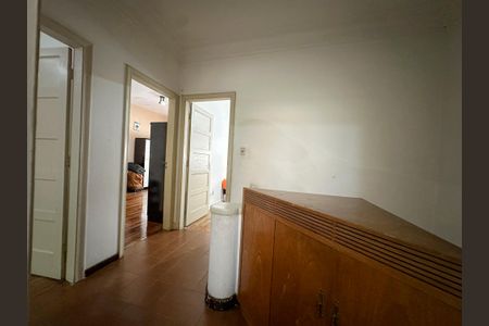 Casa para alugar com 217m², 4 quartos e 2 vagasCorredor