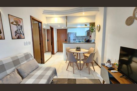 Sala  de apartamento para alugar com 1 quarto, 45m² em Barra, Salvador