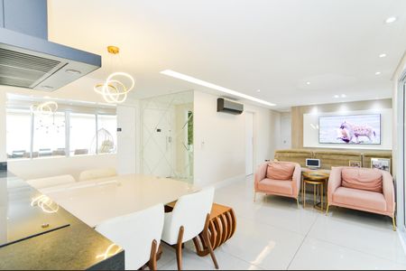 Apartamento à venda com 3 quartos, 145m² em Vila Lanzara, Guarulhos