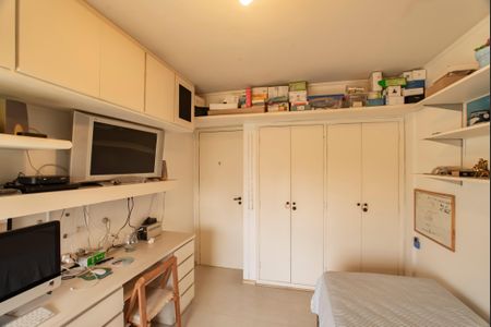 Apartamento à venda com 110m², 3 quartos e 2 vagasQuarto 2