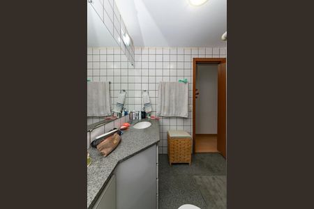Apartamento à venda com 110m², 3 quartos e 3 vagasBanheiro da Suíte