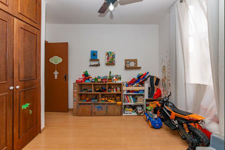 Apartamento à venda com 110m², 3 quartos e 3 vagasQuarto 2