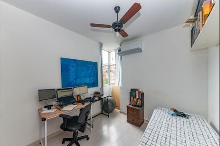 Apartamento à venda com 110m², 3 quartos e 3 vagasQuarto 3