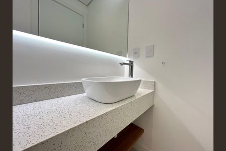 Apartamento para alugar com 85m², 2 quartos e 1 vagaLavabo