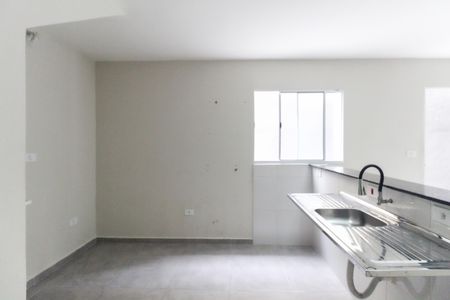 Casa para alugar com 39m², 2 quartos e 1 vaga Casa para alugar com 39m², 2 quartos e 1 vagaCozinhaCozinha