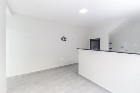 Casa para alugar com 39m², 2 quartos e 1 vaga Casa para alugar com 39m², 2 quartos e 1 vagaSala