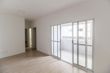 Sala  de apartamento para alugar com 3 quartos, 72m² em Jardim Maria Helena, Barueri