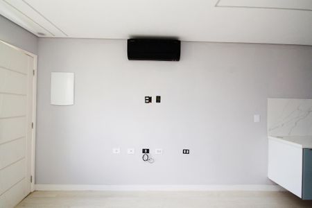 Casa de condomínio para alugar com 60m², 2 quartos e 2 vagas Casa de condomínio para alugar com 60m², 2 quartos e 2 vagasSala