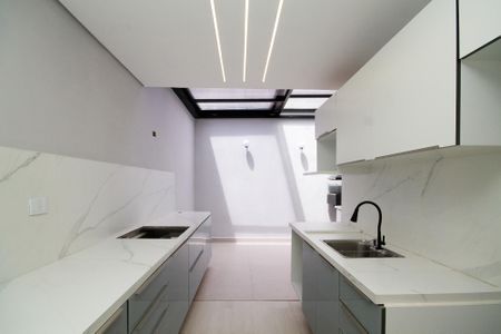 Casa de condomínio para alugar com 60m², 2 quartos e 2 vagas Casa de condomínio para alugar com 60m², 2 quartos e 2 vagasCozinha