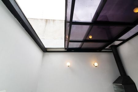 Casa de condomínio para alugar com 60m², 2 quartos e 2 vagas Casa de condomínio para alugar com 60m², 2 quartos e 2 vagasTeto Retrátil