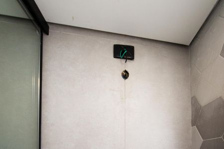 Casa de condomínio para alugar com 60m², 2 quartos e 2 vagas Casa de condomínio para alugar com 60m², 2 quartos e 2 vagasBanheiro