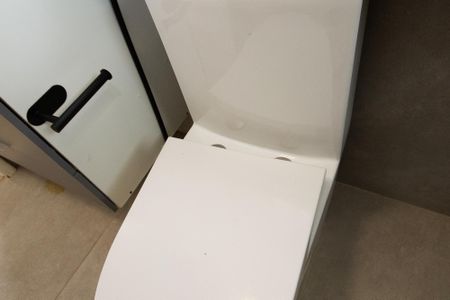 Casa de condomínio para alugar com 60m², 2 quartos e 2 vagas Casa de condomínio para alugar com 60m², 2 quartos e 2 vagasBanheiro