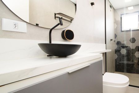 Casa de condomínio para alugar com 60m², 2 quartos e 2 vagas Casa de condomínio para alugar com 60m², 2 quartos e 2 vagasBanheiro