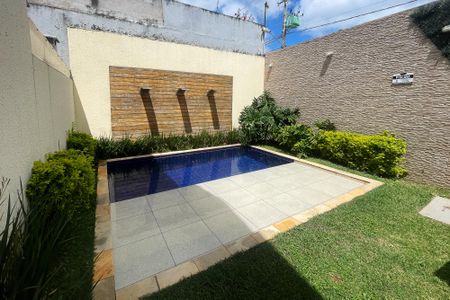 Casa de condomínio para alugar com 60m², 2 quartos e 2 vagas Casa de condomínio para alugar com 60m², 2 quartos e 2 vagasÁrea comum - Piscina