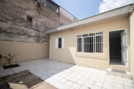 Casa para alugar com 118m², 2 quartos e 3 vagas Casa para alugar com 118m², 2 quartos e 3 vagasVARANDA E GARAGEM