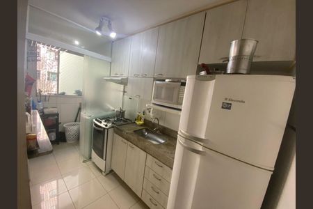 Apartamento à venda com 44m², 2 quartos e 1 vaga Apartamento à venda com 44m², 2 quartos e 1 vagaCozinha