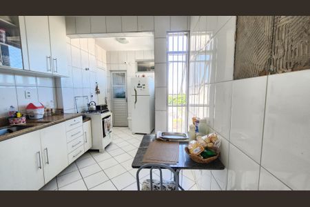 Apartamento para alugar com 75m², 2 quartos e 1 vagaCozinha 
