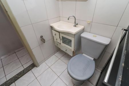 Casa à venda com 672m², 6 quartos e 2 vagasEdícula - Banheiro