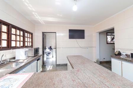 Casa à venda com 672m², 6 quartos e 2 vagasCozinha