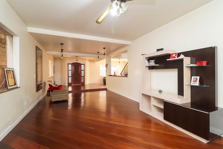 Casa à venda com 672m², 6 quartos e 2 vagasSala 2