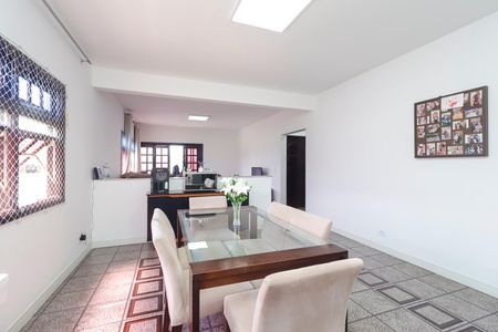 Casa à venda com 672m², 6 quartos e 2 vagasSala de Jantar