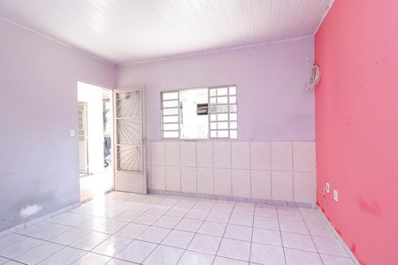 Casa à venda com 672m², 6 quartos e 2 vagasEdícula - Sala