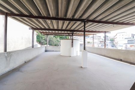 Casa à venda com 672m², 6 quartos e 2 vagasTerraço