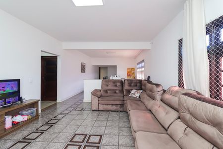 Casa à venda com 672m², 6 quartos e 2 vagasSala de Estar