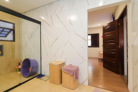 Casa à venda com 672m², 6 quartos e 2 vagasBanheiro da Suíte 1