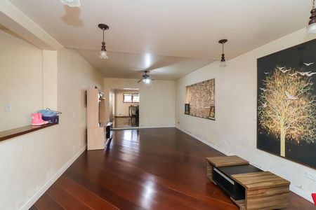 Casa à venda com 672m², 6 quartos e 2 vagasSala 2