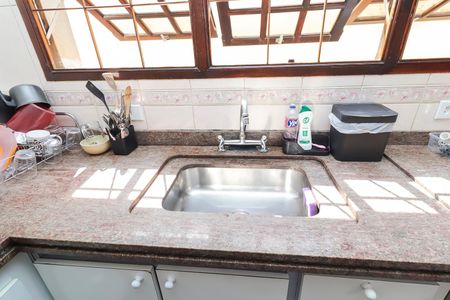 Casa à venda com 672m², 6 quartos e 2 vagasCozinha