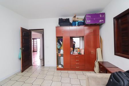 Casa à venda com 672m², 6 quartos e 2 vagasQuarto 3