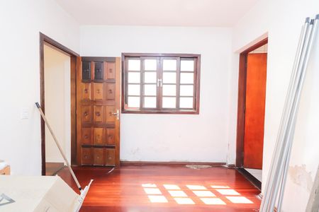 Casa à venda com 672m², 6 quartos e 2 vagasQuarto de Serviço