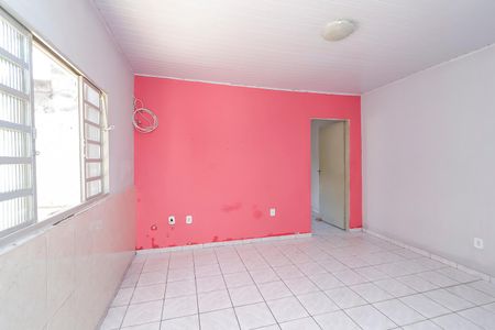 Casa à venda com 672m², 6 quartos e 2 vagasEdícula - Sala