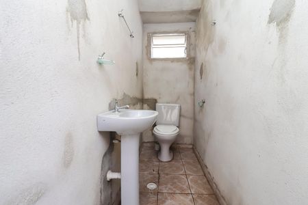 Casa à venda com 672m², 6 quartos e 2 vagasBanheiro Externo