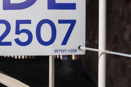 Casa à venda com 672m², 6 quartos e 2 vagasPlaquinha - Cód. WYNY-1058