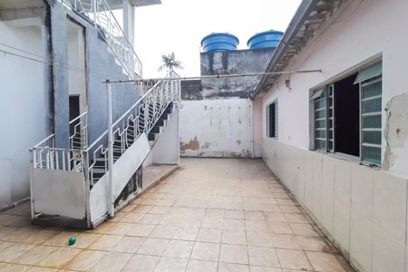 Casa à venda com 672m², 6 quartos e 2 vagasQuintal