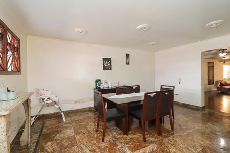 Casa à venda com 672m², 6 quartos e 2 vagasSala de Jantar 2