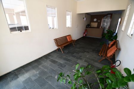 Apartamento para alugar com 84m², 2 quartos e 1 vagaHall social