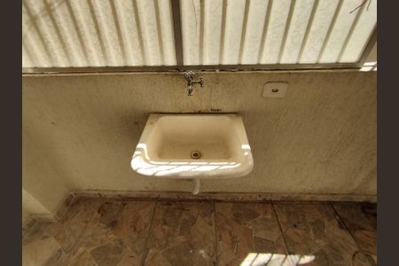 Área de Serviço de casa para alugar com 1 quarto, 55m² em Vila Santo Estefano, São Paulo