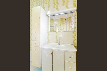 Casa à venda com 190m², 2 quartos e 4 vagasBanheiro